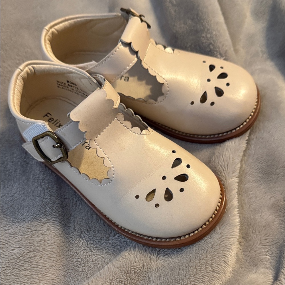 Elegant Cream Kids Dress Shoes